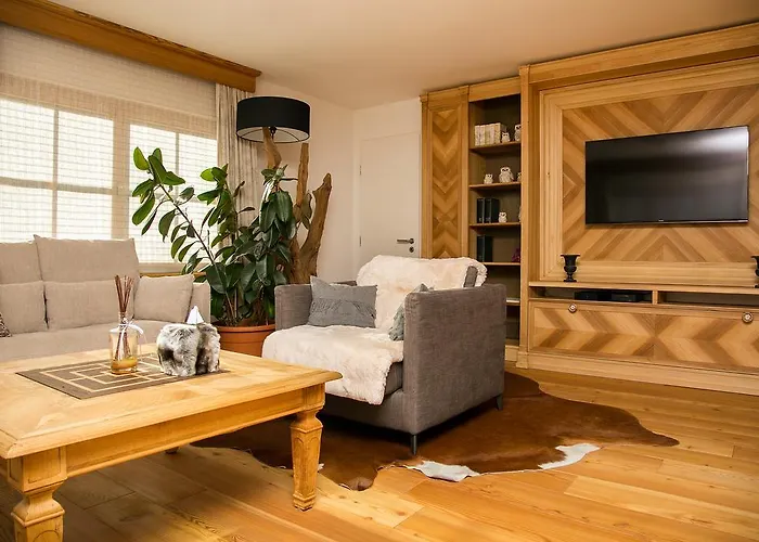 Chesa Chantarella Apartment *