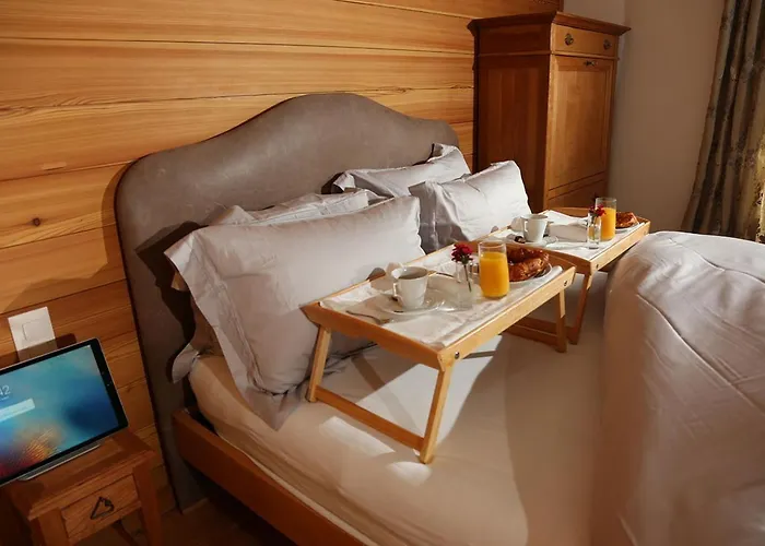 Luxus Chesa Chantarella An Lage! Lejlighed